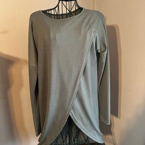 Women’s top criss cross front.